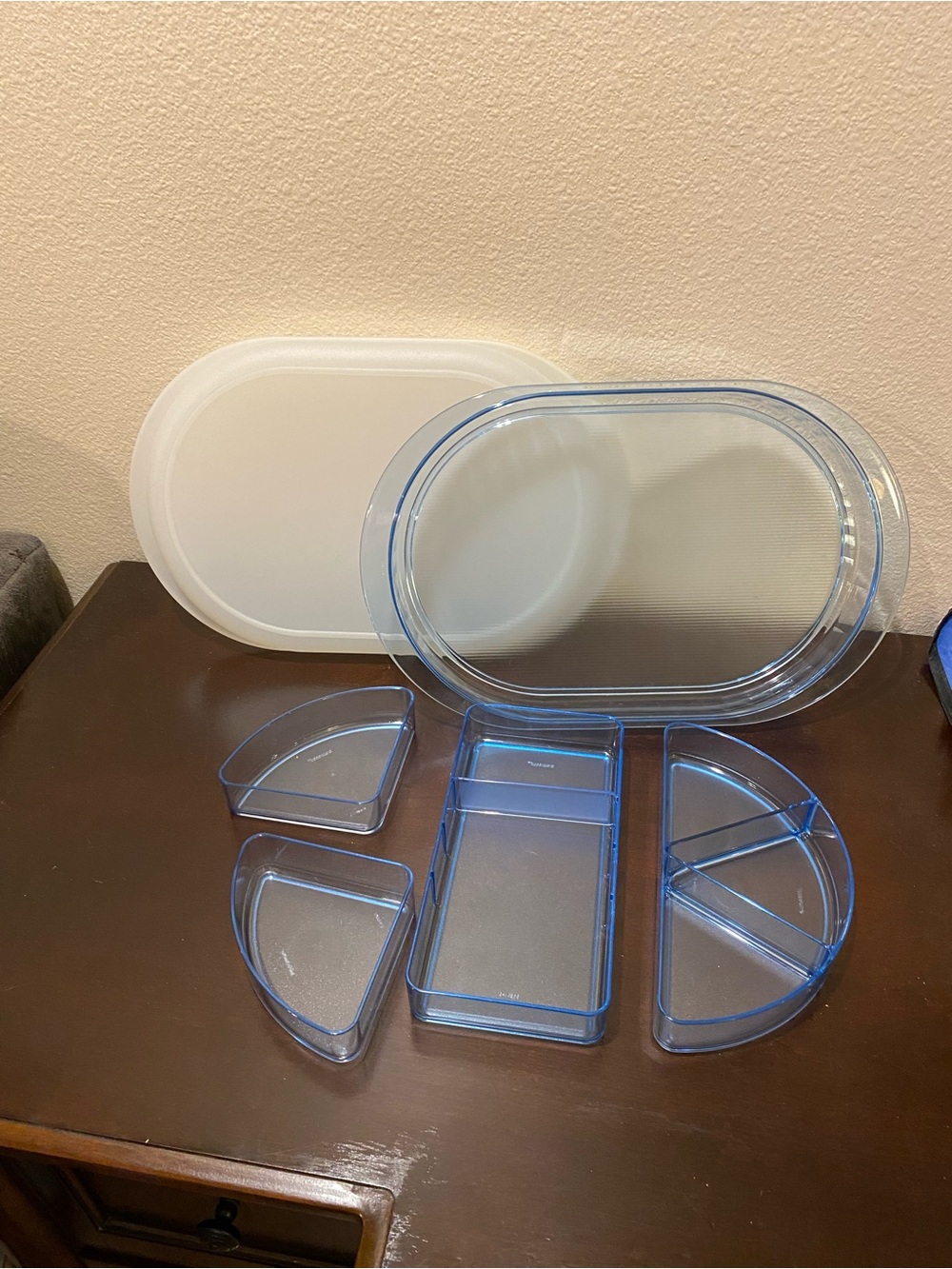 VTG Tupperware Blue PRELUDIO Watercolor Serving Oval Divided Serving Tray w/Lid - Picture 14 of 14